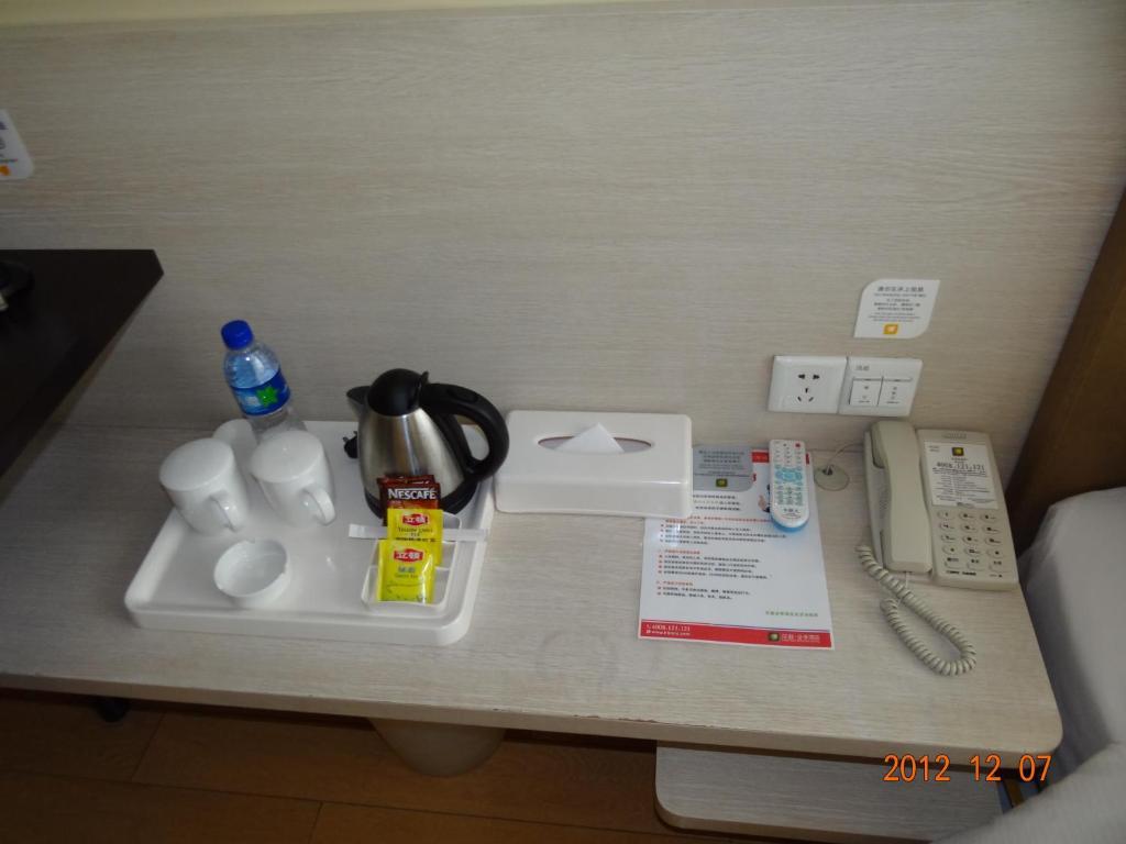 Donghua Hotel Peking Exterior foto