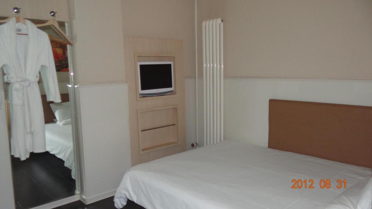 Donghua Hotel Peking Exterior foto